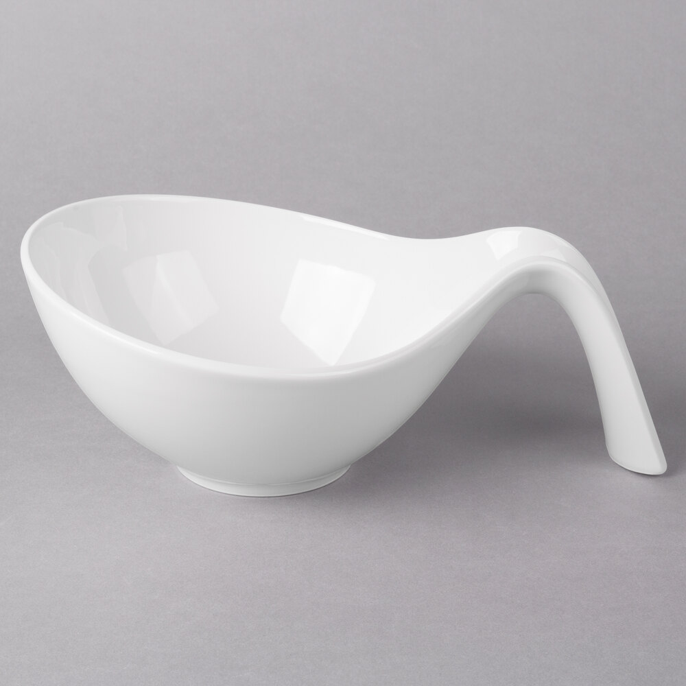 Villeroy & Boch 10-3420-1925 Flow 20.25 oz. White Premium Porcelain Handled Bowl - 6/Case
