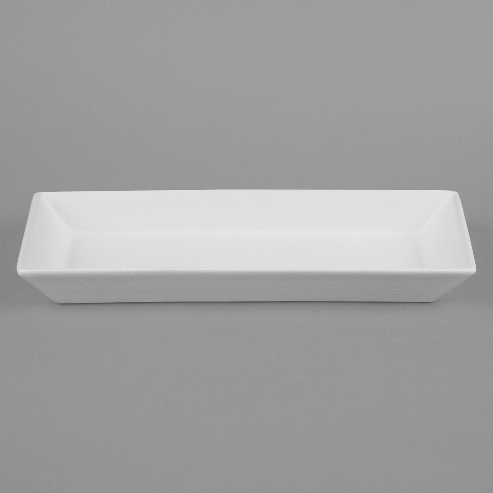 G.E.T. Enterprises BUD12WW Bugambilia 14 11/16" x 5 7/8" Classic Textured Finish White Resin-Coated Aluminum Deep Rectangular Platter
