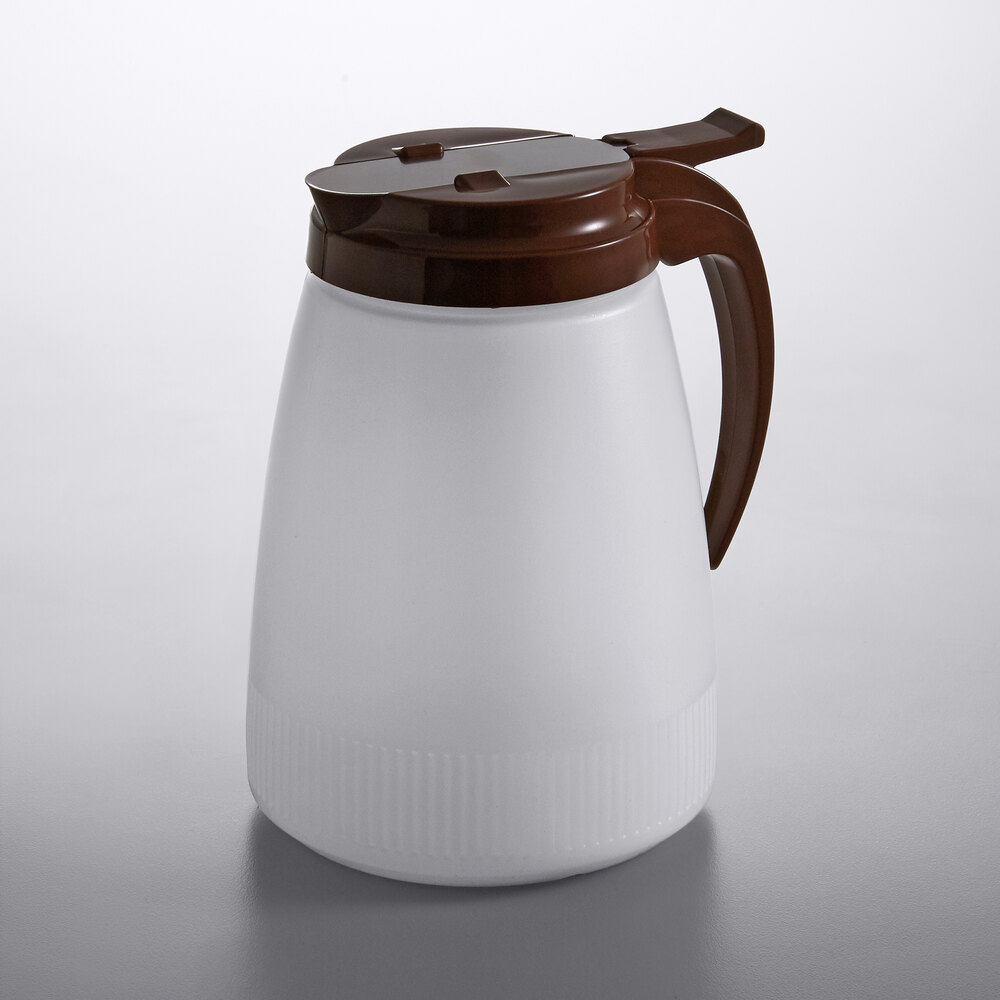 Vollrath 4748-01 Dripcut® 48 oz. Polyethylene Server with Brown Top