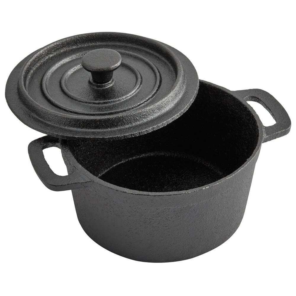 Vollrath 59742 24.6 oz. Pre-Seasoned Mini Cast Iron Pot with Cover