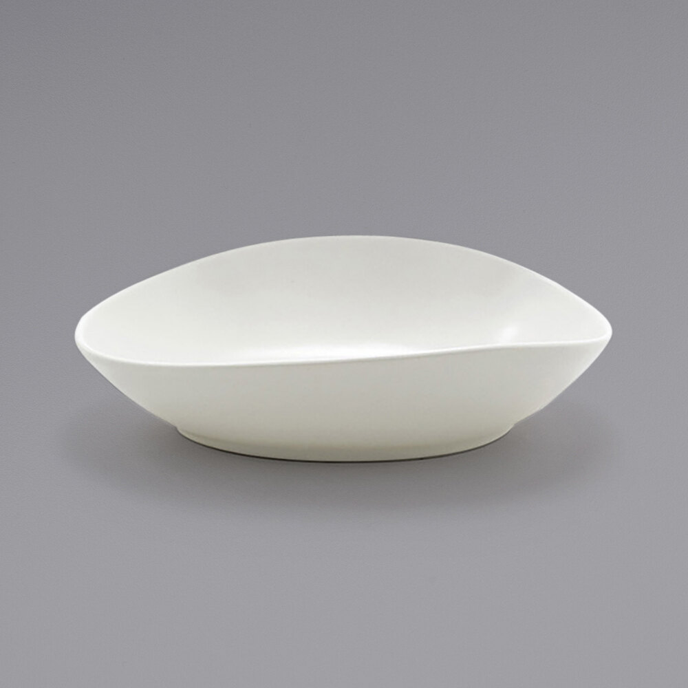 Front of the House DBO147BEP21 Tides 15 oz. Semi-matte Scallop Oval Porcelain Bowl - 4/Case
