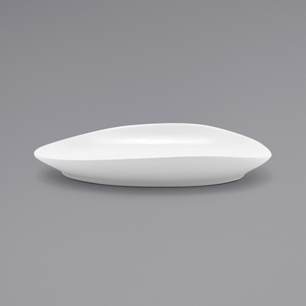 Front of the House DSP033WHP22 Tides 8" x 5 1/2" Semi-Matte White Oval Porcelain Plate - 6/Case