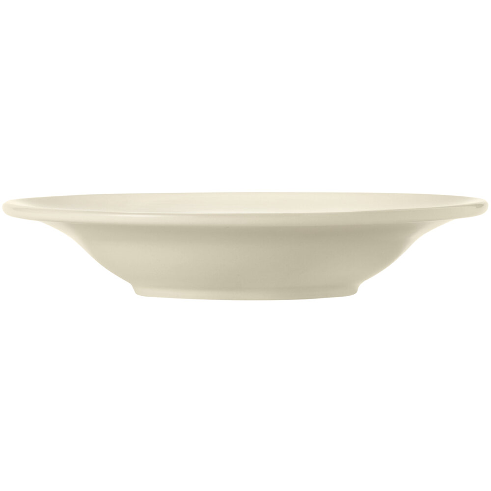 Libbey Porcelana Cream 24.3 oz. Cream White Wide Rim Rolled Edge Porcelain Deep Soup Bowl - 24/Case