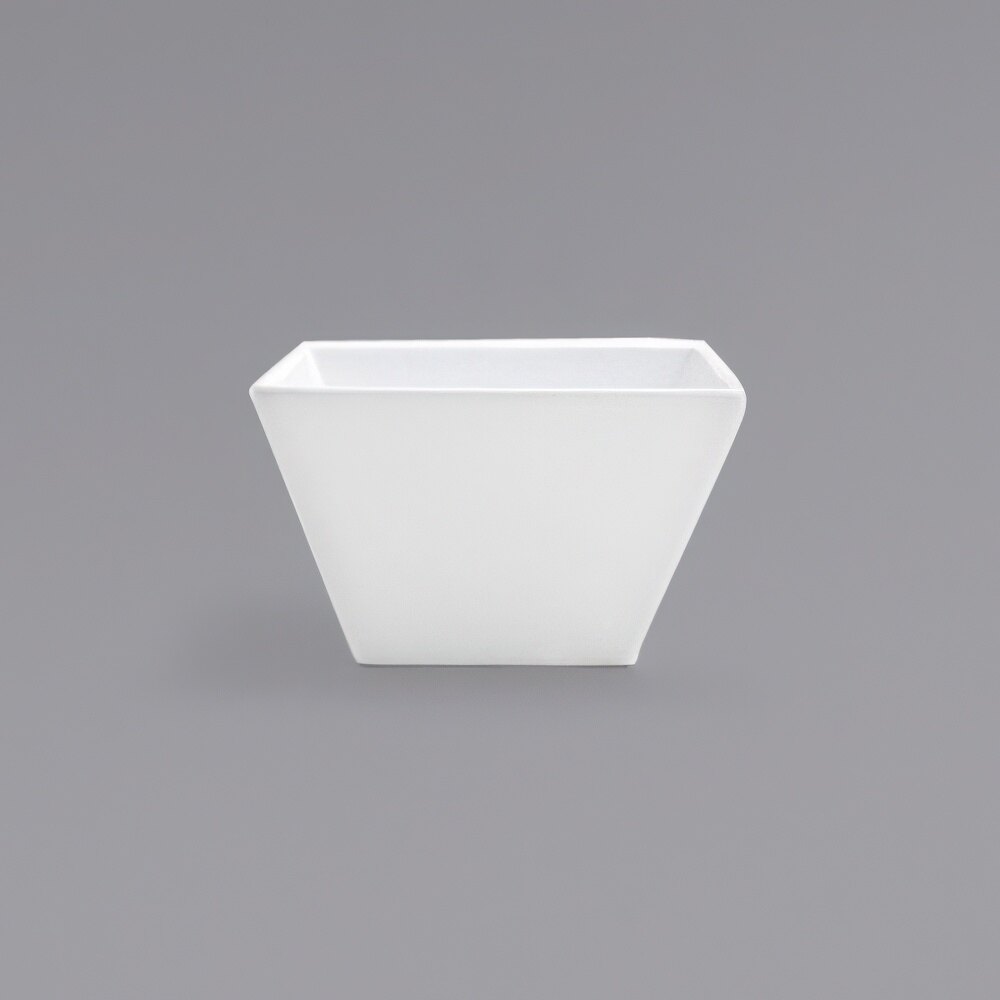 Front of the House DBO085WHP22 Kyoto 16 oz. Bright White Tall Square Porcelain Bowl - 6/Case
