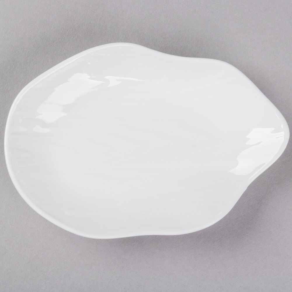 10 Strawberry Street P4100 Izabel Lam Out of the Woods 5" x 3 1/2" Bright White Irregular Oval Small Porcelain Dish - 12/Case