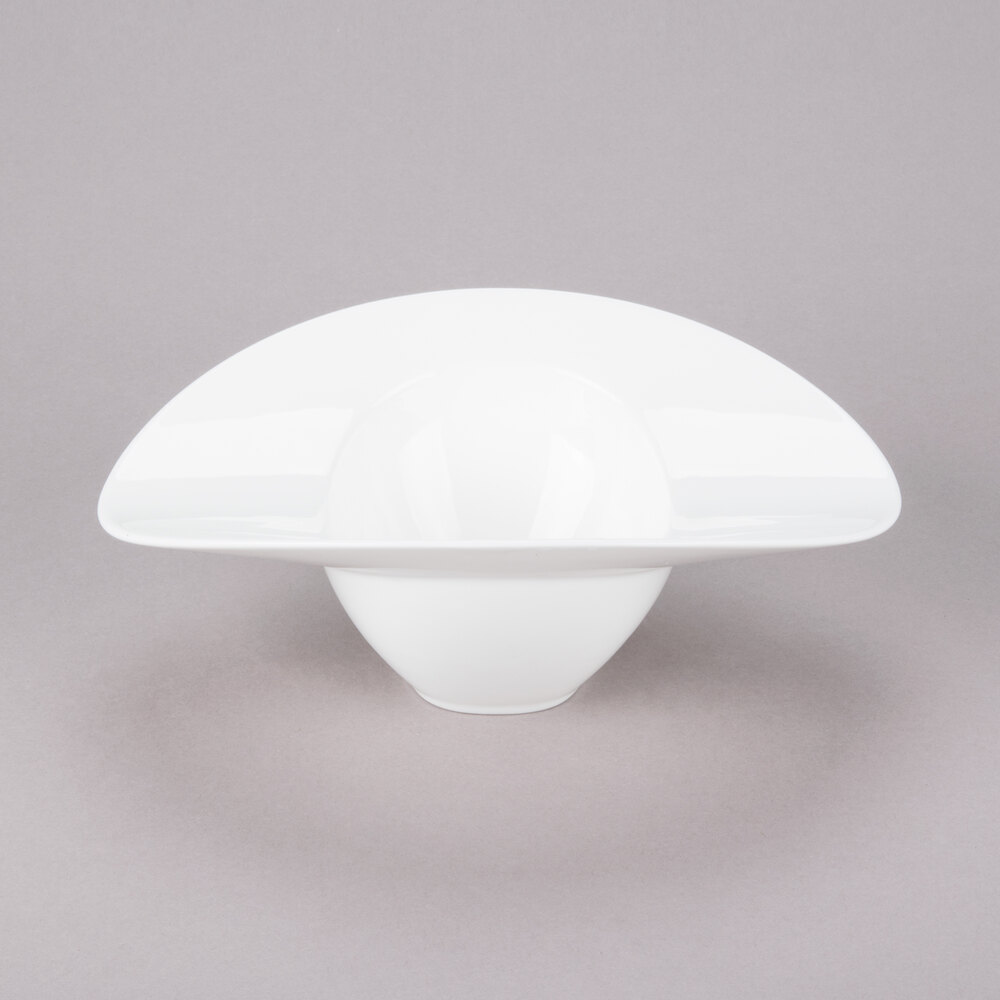 10 Strawberry Street SOMB-10BWL Somba 12 oz. Oval White Porcelain Rim Bowl - 16/Case